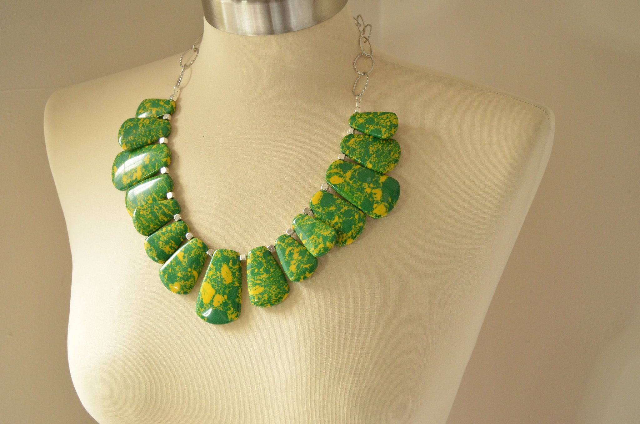 Bold Beautiful Statement Necklace Green online Beads & Rhinestone Dangles